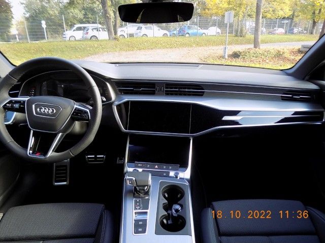 Fahrzeugabbildung Audi A6 Avant sport 40 TFSI 150kW S tr. S-line Matrix