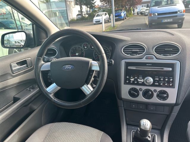 Fahrzeugabbildung Ford Focus Turnier Trend*KLIMA*8-FACH*1.HAND