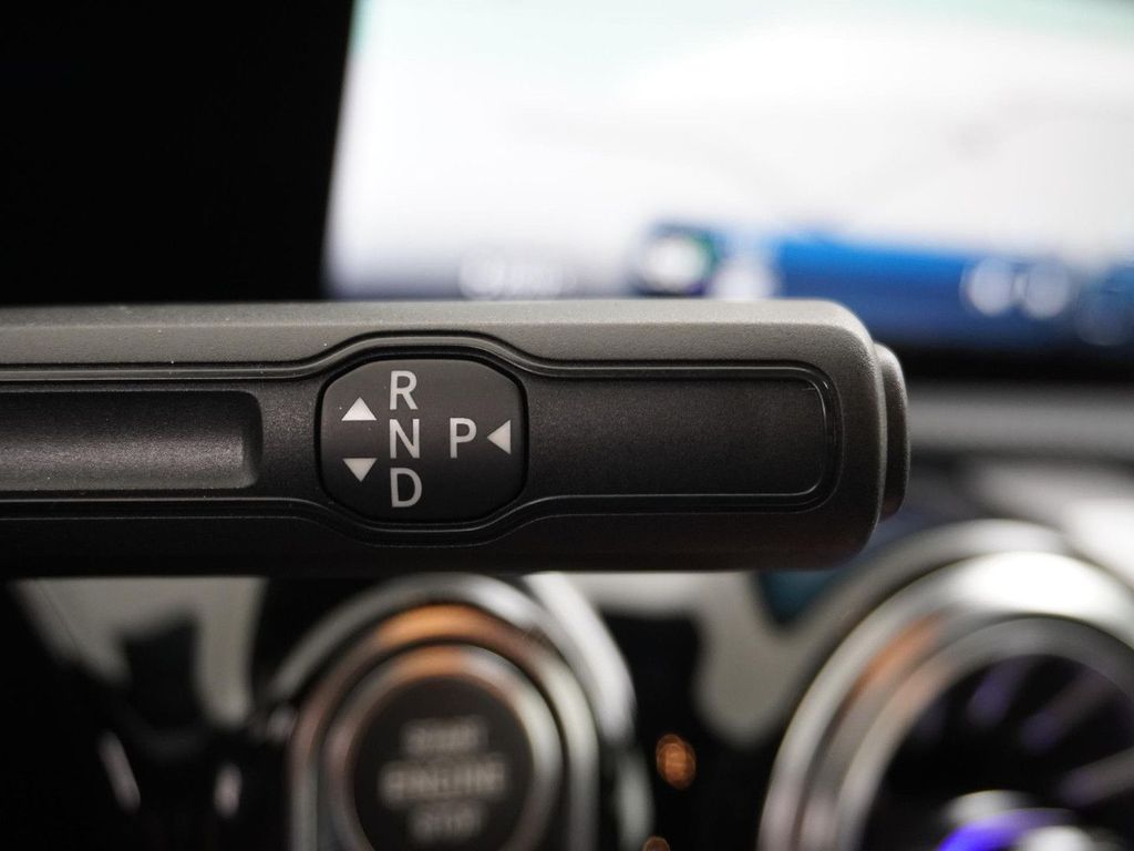 Mercedes-Benz A 180 Star Edition AMG Line | Voorstoelen Verwar