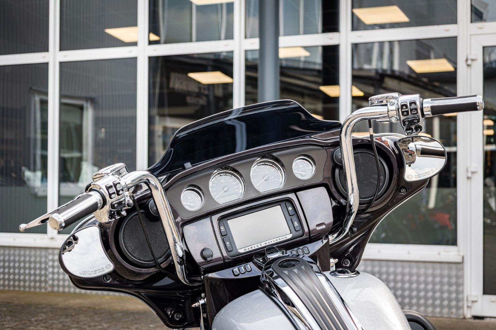 Fahrzeugabbildung Harley-Davidson CVO STREET GLIDE 110 FLHXSE - KESSTECH
