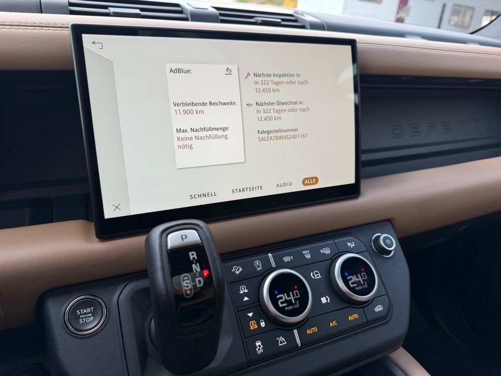 LAND-ROVER Defender 2024