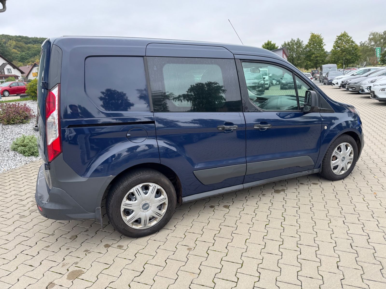 Fahrzeugabbildung Ford Transit Connect°Ausbau°1.Hand°PDC°