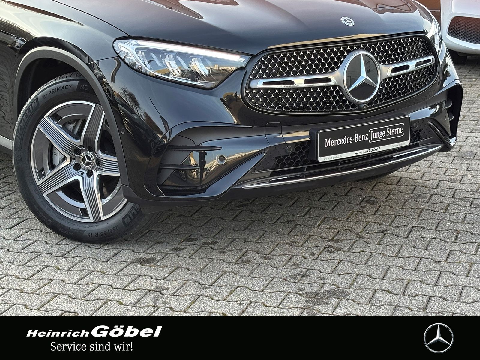 Fahrzeugabbildung Mercedes-Benz GLC 450 d 4M AMG*AHK*MEMORY*360°KAMERA*KEYLESS*