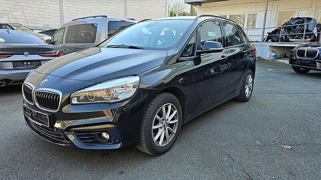 BMW 218i Active Tourer Sport Line LED Navi Tüv neu!