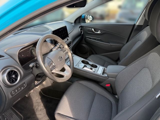 Fahrzeugabbildung Hyundai KONA Trend Elektro 2WD +NAVI+KLIMA+RFK+PDC+UVM+
