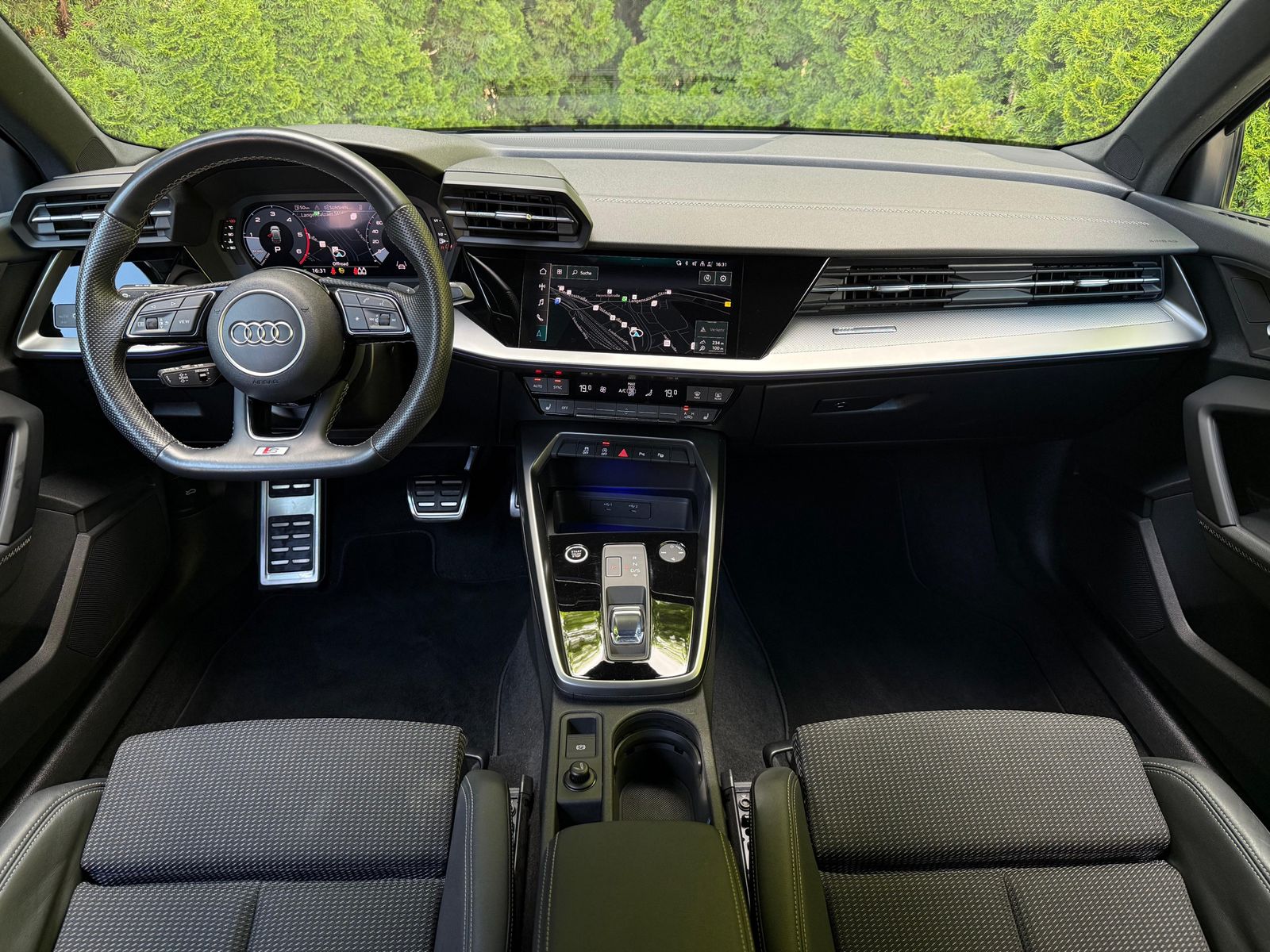 Fahrzeugabbildung Audi A3 Sportback 30TDI S-line S-tr MMI+ACC+VIRT+PARK