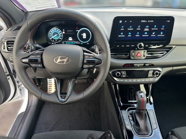 Fahrzeugabbildung Hyundai i30 N Line Mild-Hybrid 1.5 T-GDI Sitz-Paket+Pano
