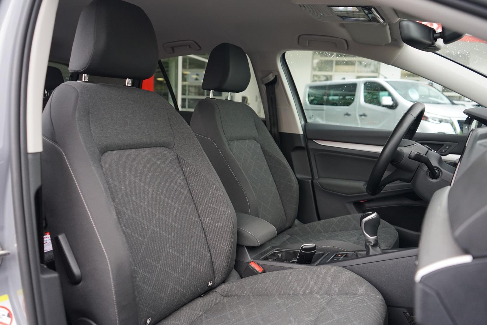 Volkswagen Golf VIII 1.5 TSI Life LED Navi App-Connect DAB, миниатюра 30
