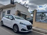 Peugeot PEUGEOT 208 1.2 82 5p Allure - silberne Peugeot 208