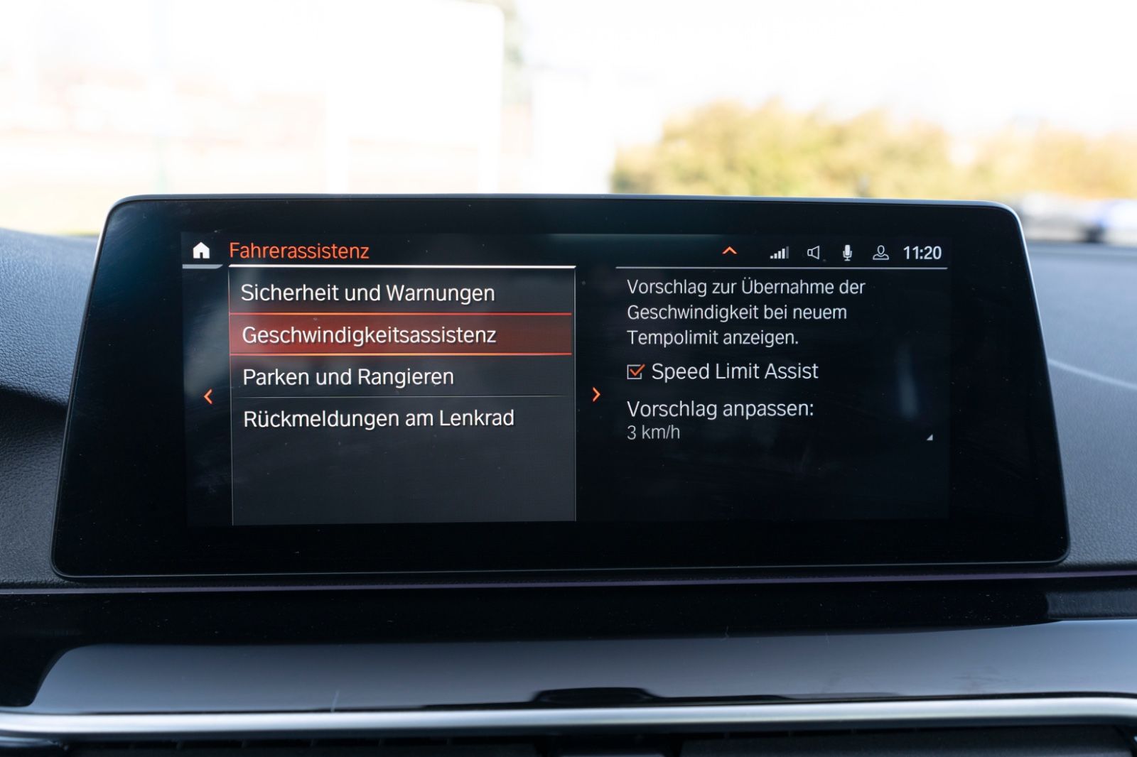 Fahrzeugabbildung BMW 520d xDrive SPORT SHADOW ACC LED H&K 360° TOTW