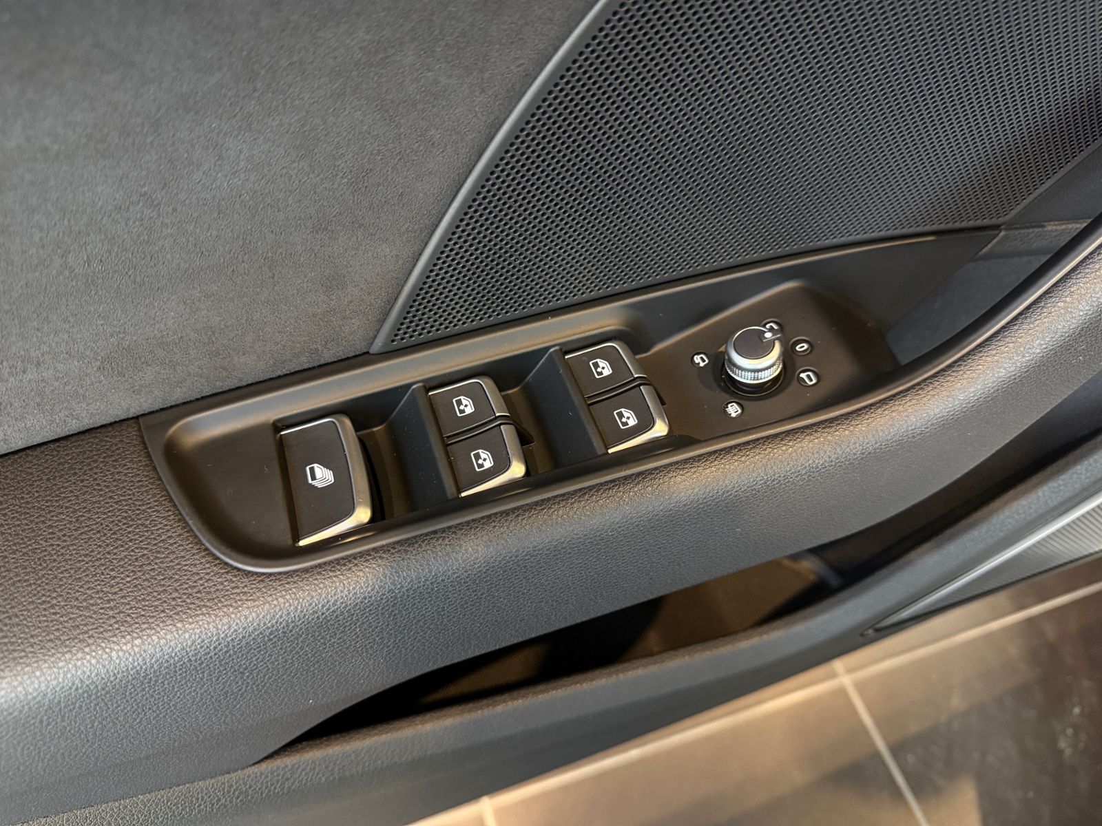 Fahrzeugabbildung Audi A3 Cabriolet 35 TFSI S line B&O ACC LED