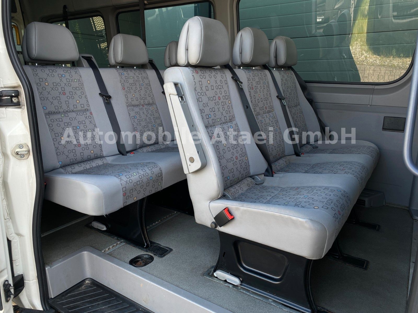 Fahrzeugabbildung Volkswagen Crafter Kombi 35 *Rollstuhl-Lift* STANDHZG 2833
