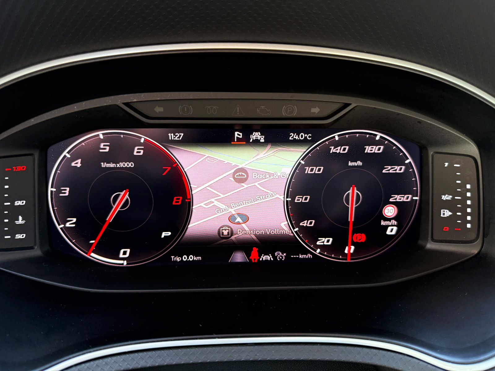 Fahrzeugabbildung SEAT Arona 1.0 TSI DSG FR LED NAV KAM PDC ACC AHK