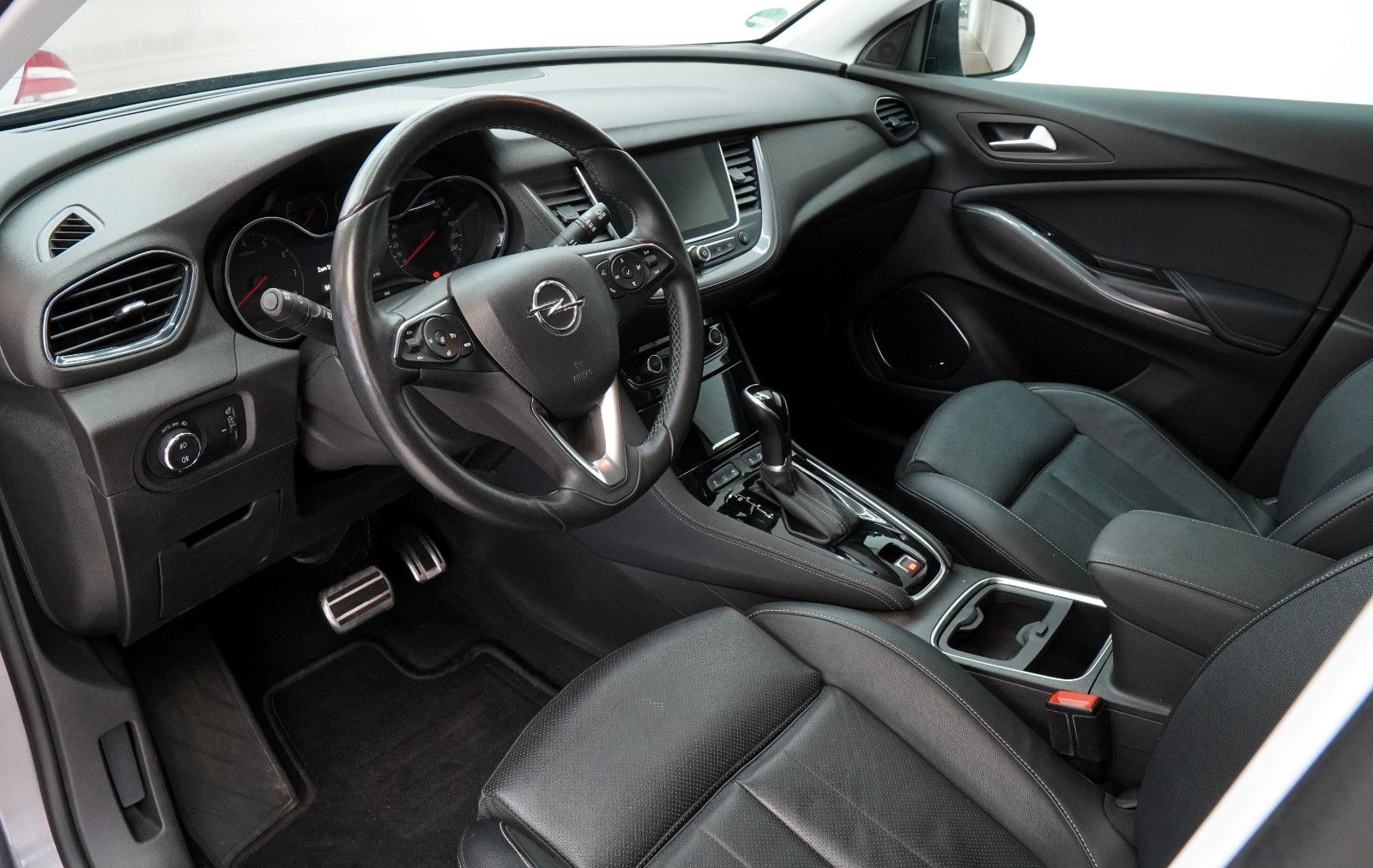 Fahrzeugabbildung Opel Grandland (X) Ultimate *MwSt*Navi*Autom.*Leder*