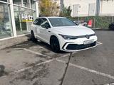 Volkswagen Golf VIII Var. R-Line 2.0 TSI+DSG+MATRIX-LED+ACC - Volkswagen Golf mit Benzin-Antrieb: Standheizung