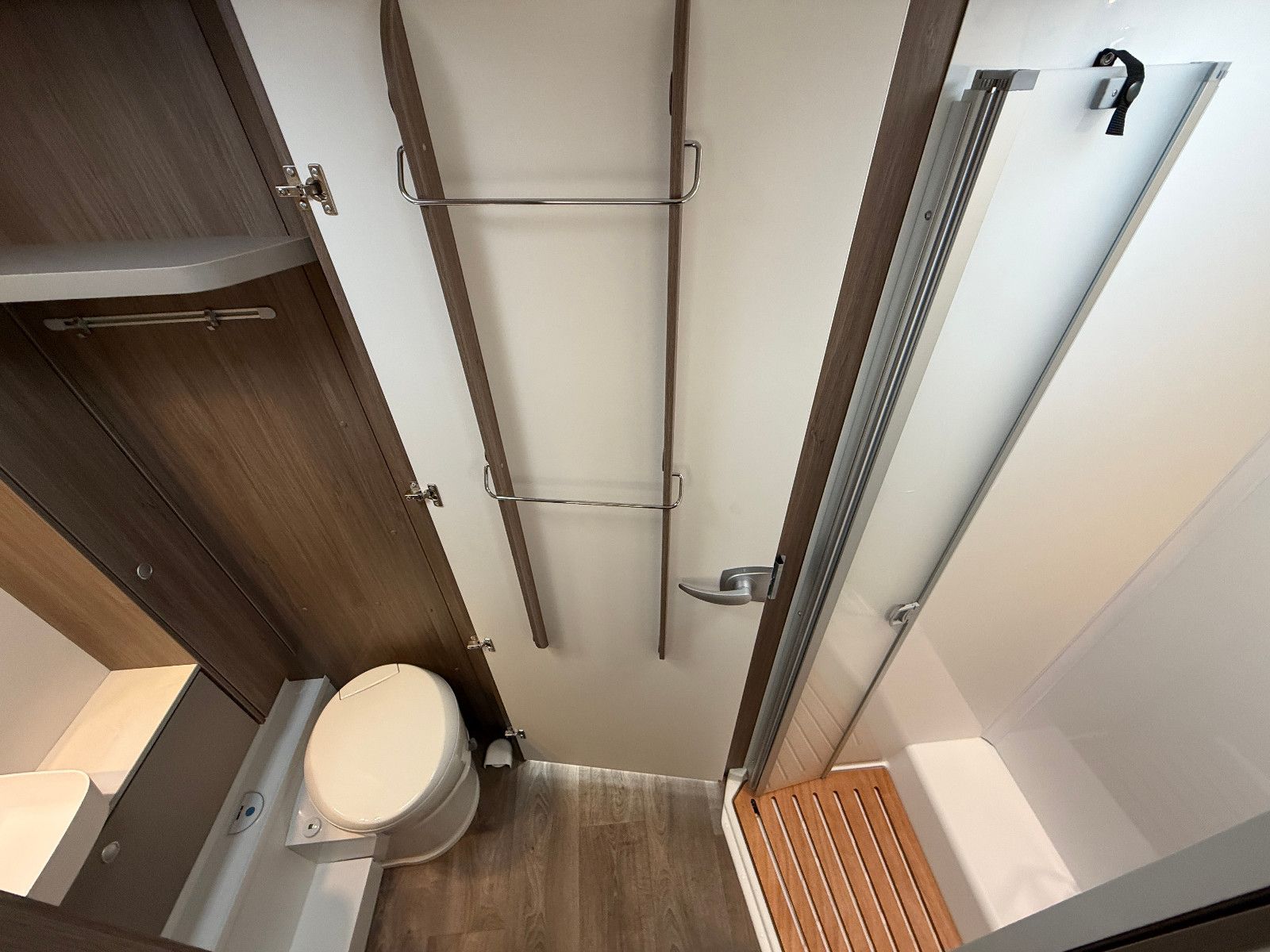 Fahrzeugabbildung Carado T-457 pro+   7.696€ SPAREN!