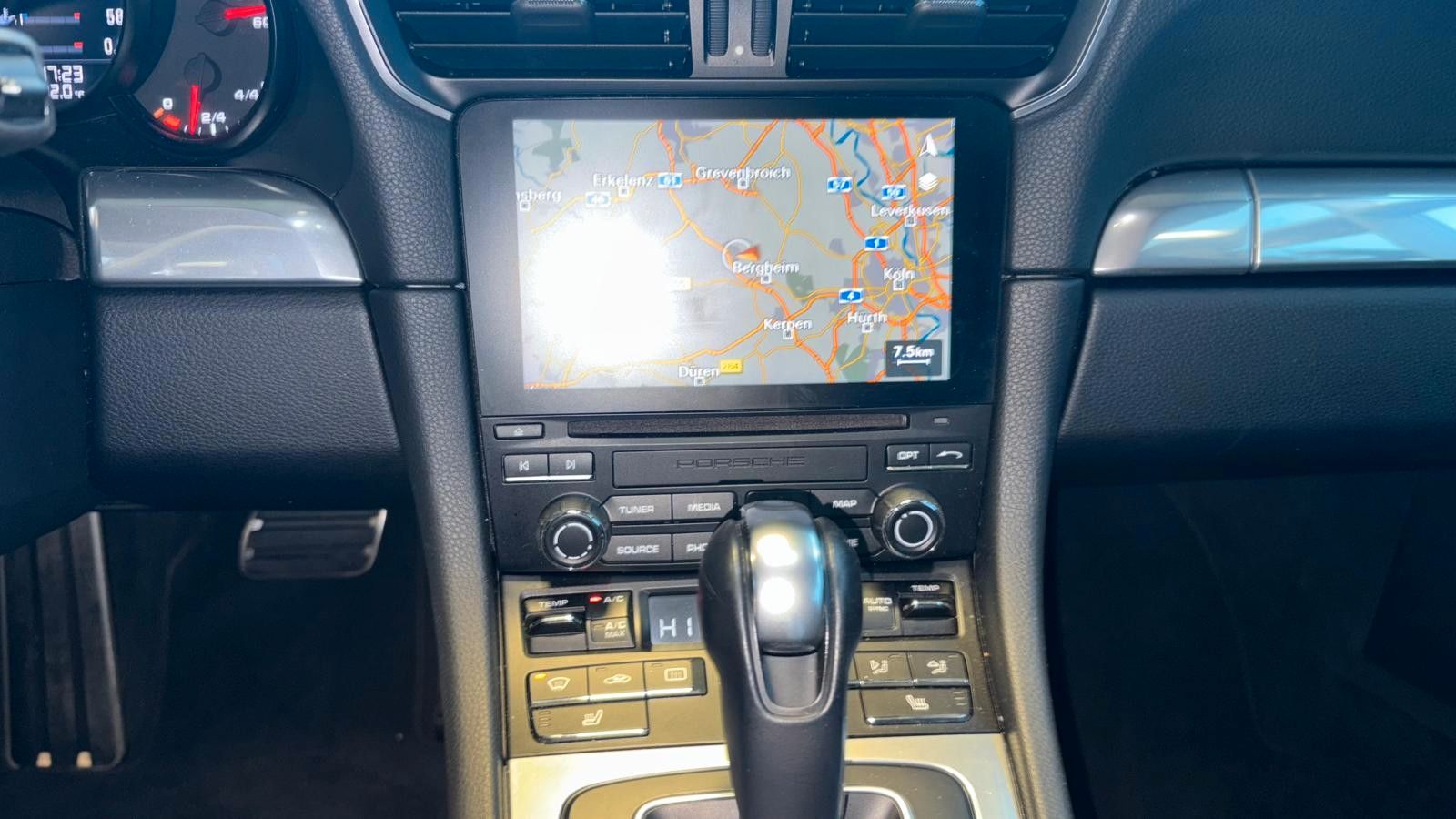 Fahrzeugabbildung Porsche 991/911 Targa 4 SAGA Sport Chrono