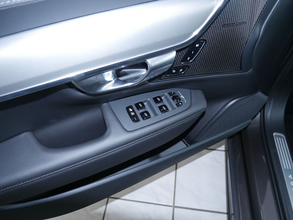 Volvo V90 B4 Plus Bright PDC SHZ LEDER KAMERA NAVI LED foto 6