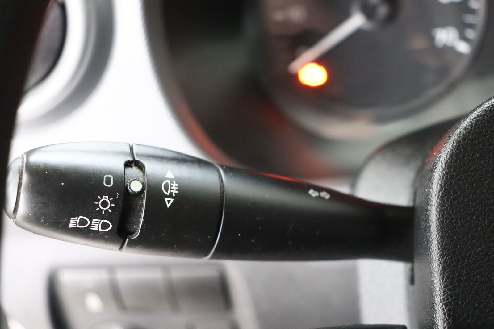 Fahrzeugabbildung Citroën Berlingo Kasten Business HDI 75