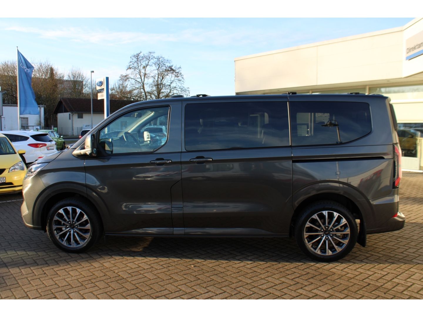 FORD Tourneo Custom 320 L1 Titanium X Matrix ACC AHK - Image 2