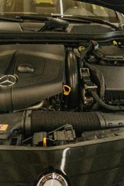 صورة 10 لـ 2016 Mercedes-BENZ A 220
