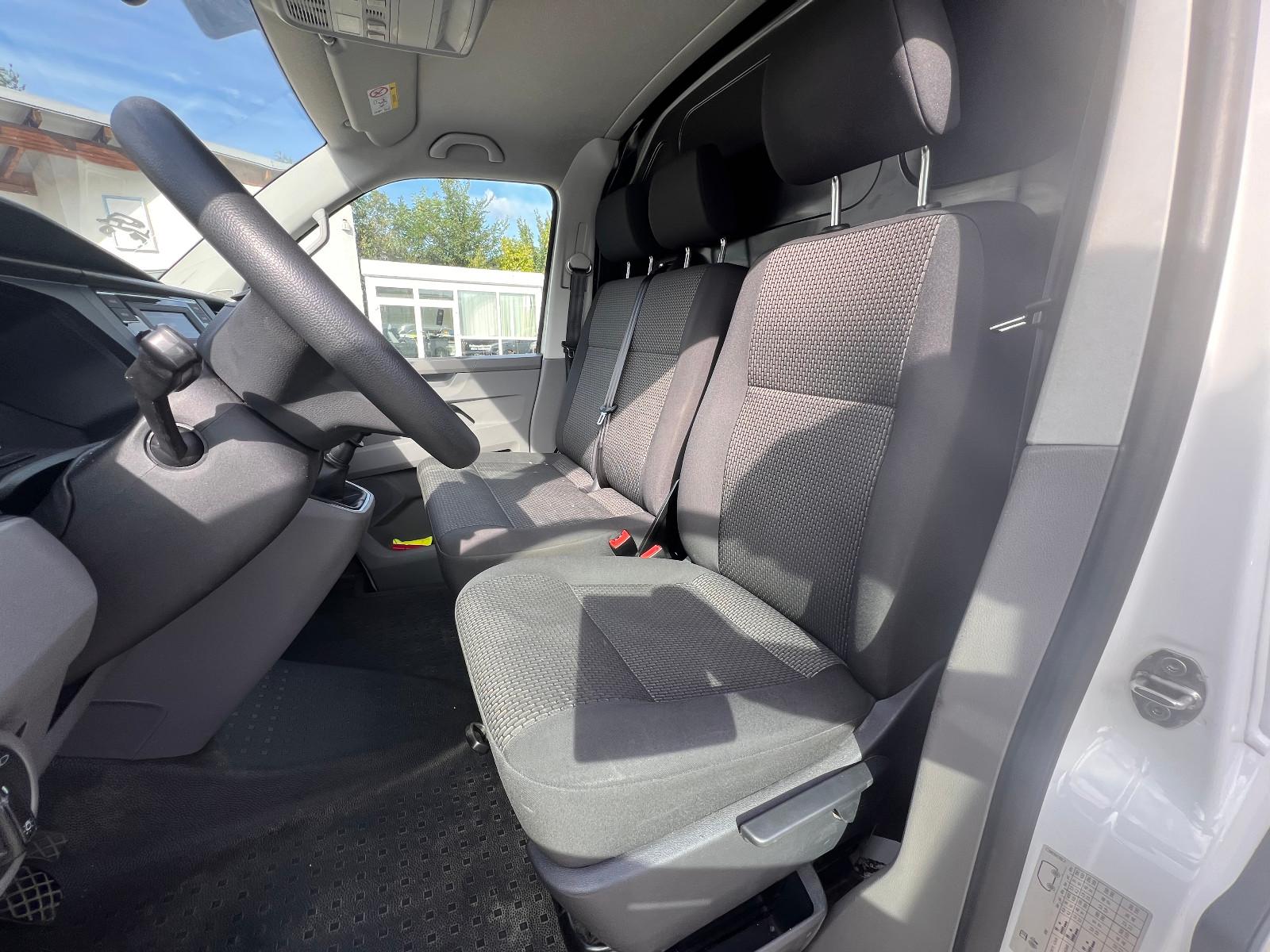 Volkswagen T6.1 Transporter Kasten FWD EcoProfi AHK SHZ PDC