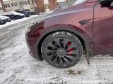 Tesla Model Y Performance Dual Motor AWD Performance - rote Tesla Model Y