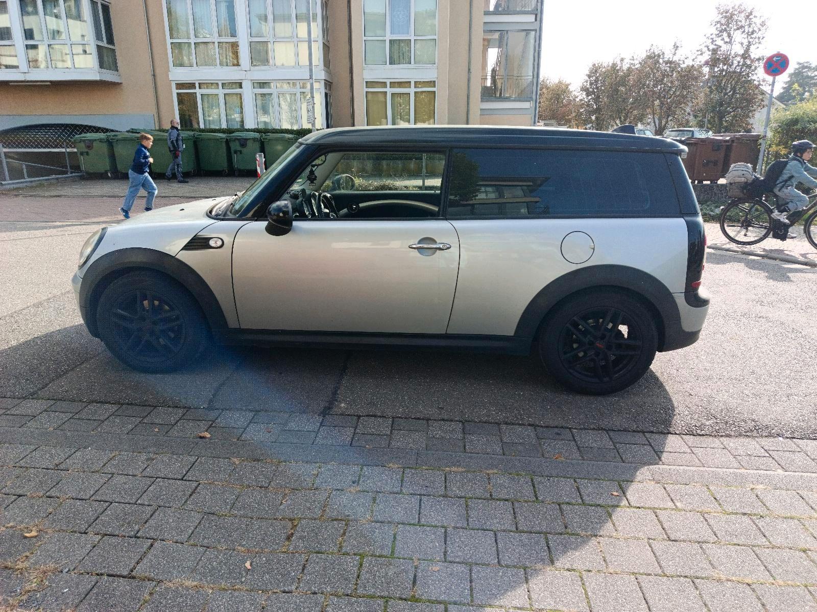 MINI Cooper Clubman