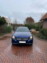 Mercedes-Benz C 180 d T -Modell mit Schiebe- u. Panoramadach - Mercedes-Benz C 180 mit Diesel-Antrieb: Kombi