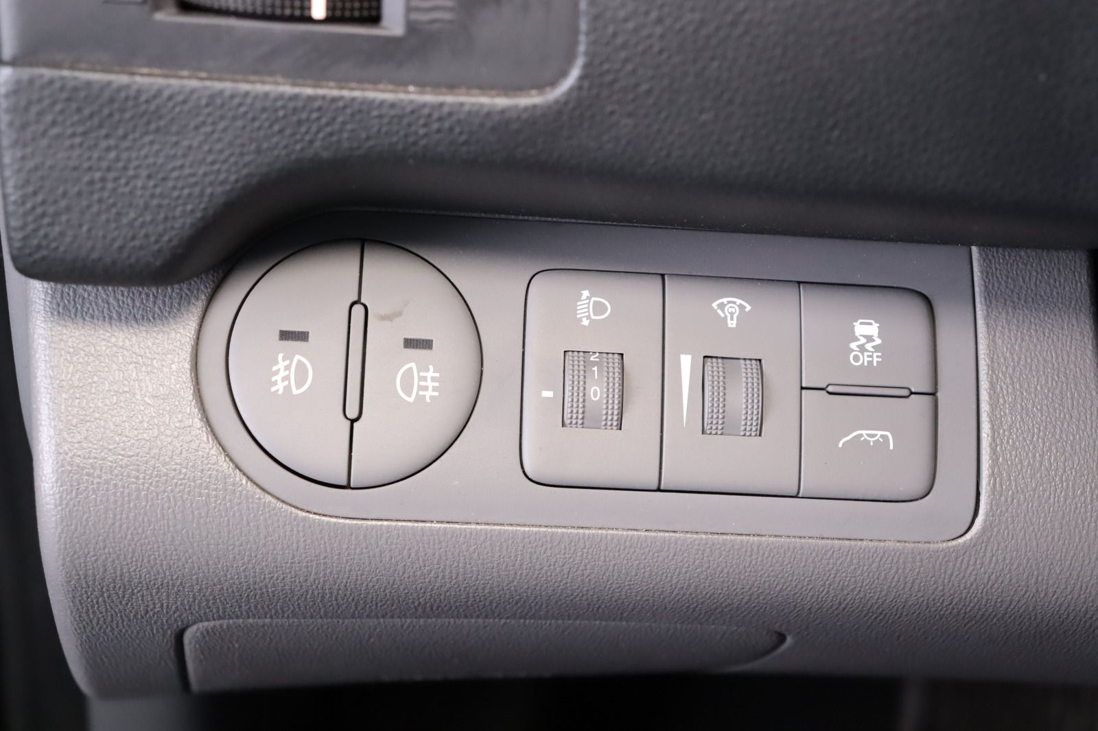 Fahrzeugabbildung Hyundai H1 Travel Trend * Navi * DAB * 8-Sitzer