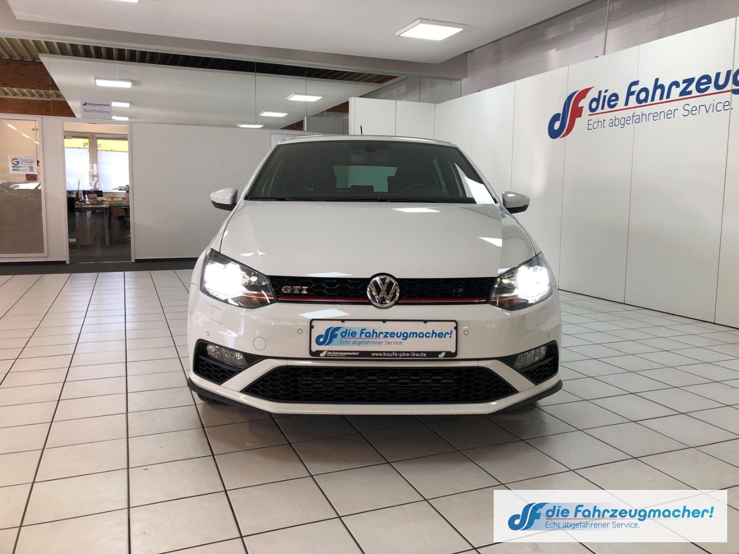 Fahrzeugabbildung Volkswagen Polo V GTI 1.8 TSI Navi LED Klimaauto SHZ Kamera