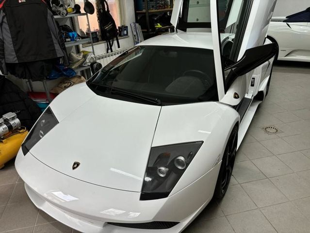 Lamborghini Murciélago LP640