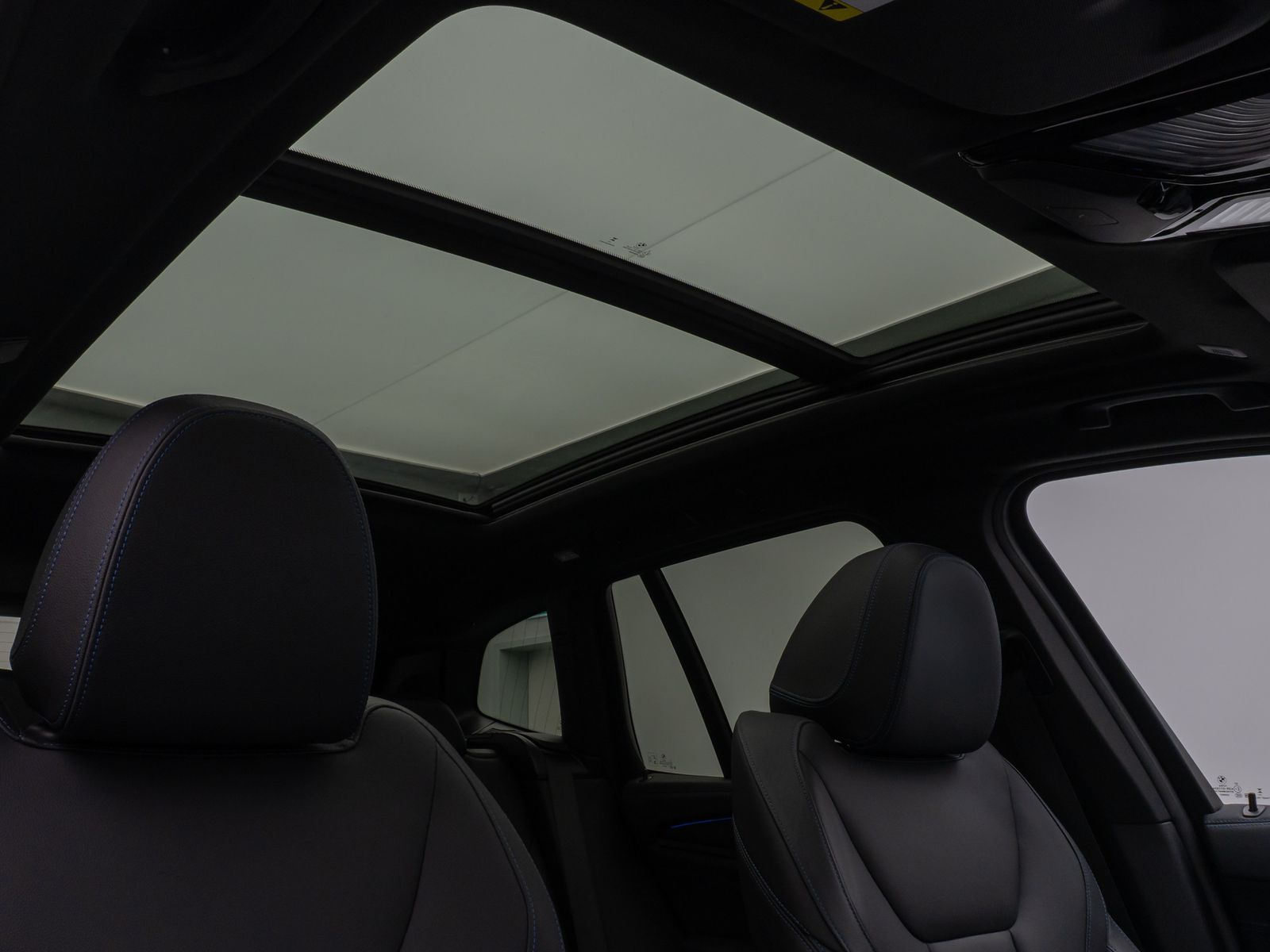 Fahrzeugabbildung BMW iX3 Impressive M Sport Pano 360°HUD DAB H/K 20"