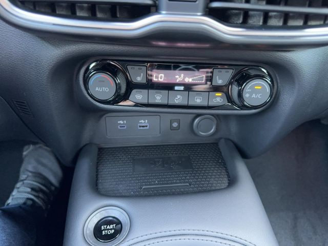 Nissan Juke N-Connecta 1.6 Hybrid °LED°Navi°RFK°AAC°BF°