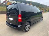 Peugeot Traveller 2.0 BlueHDi 180 S&S EAT6 Business ... - Peugeot Traveller mit Schiebetür