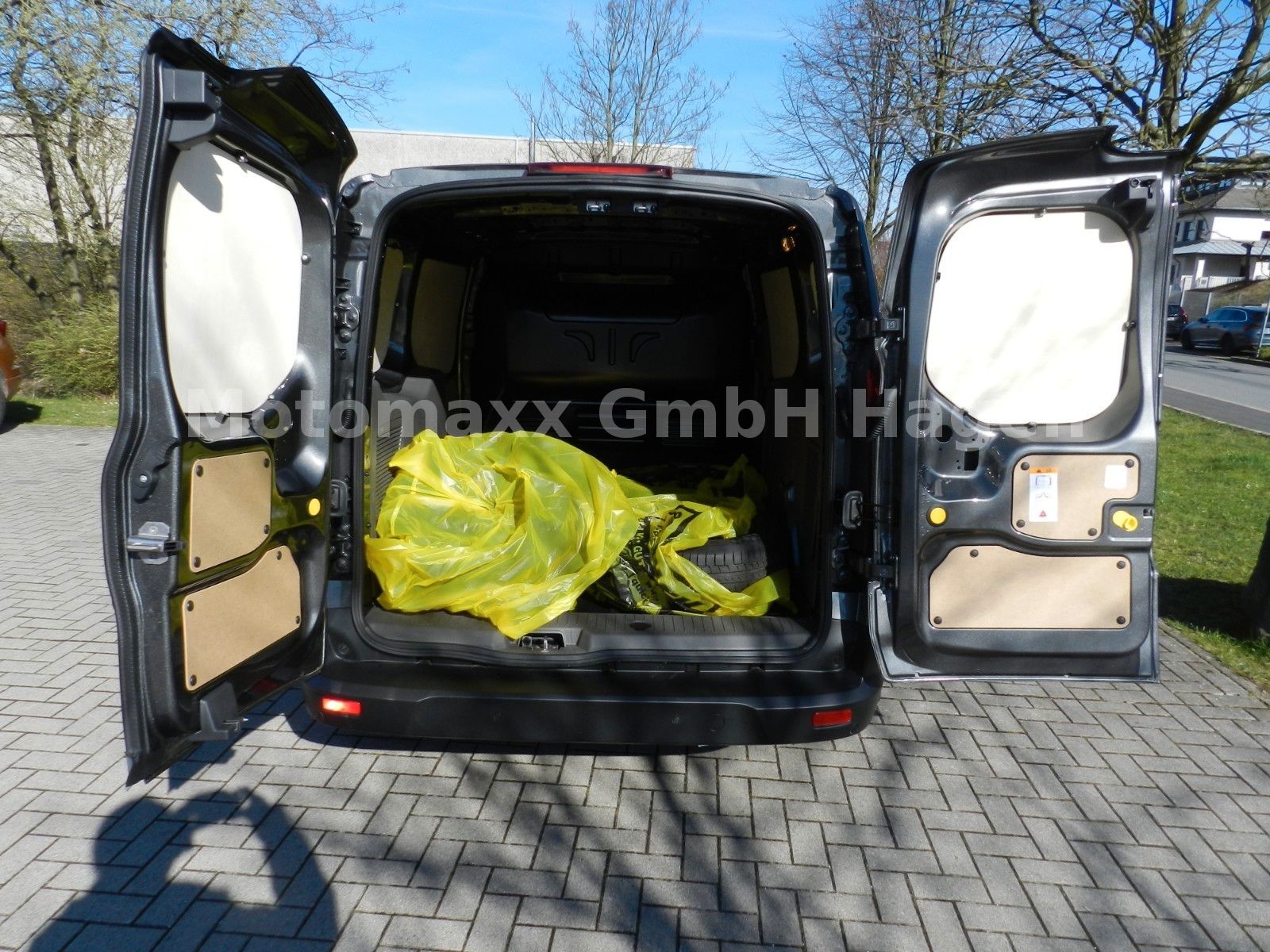 Fahrzeugabbildung Ford Transit Connect 230