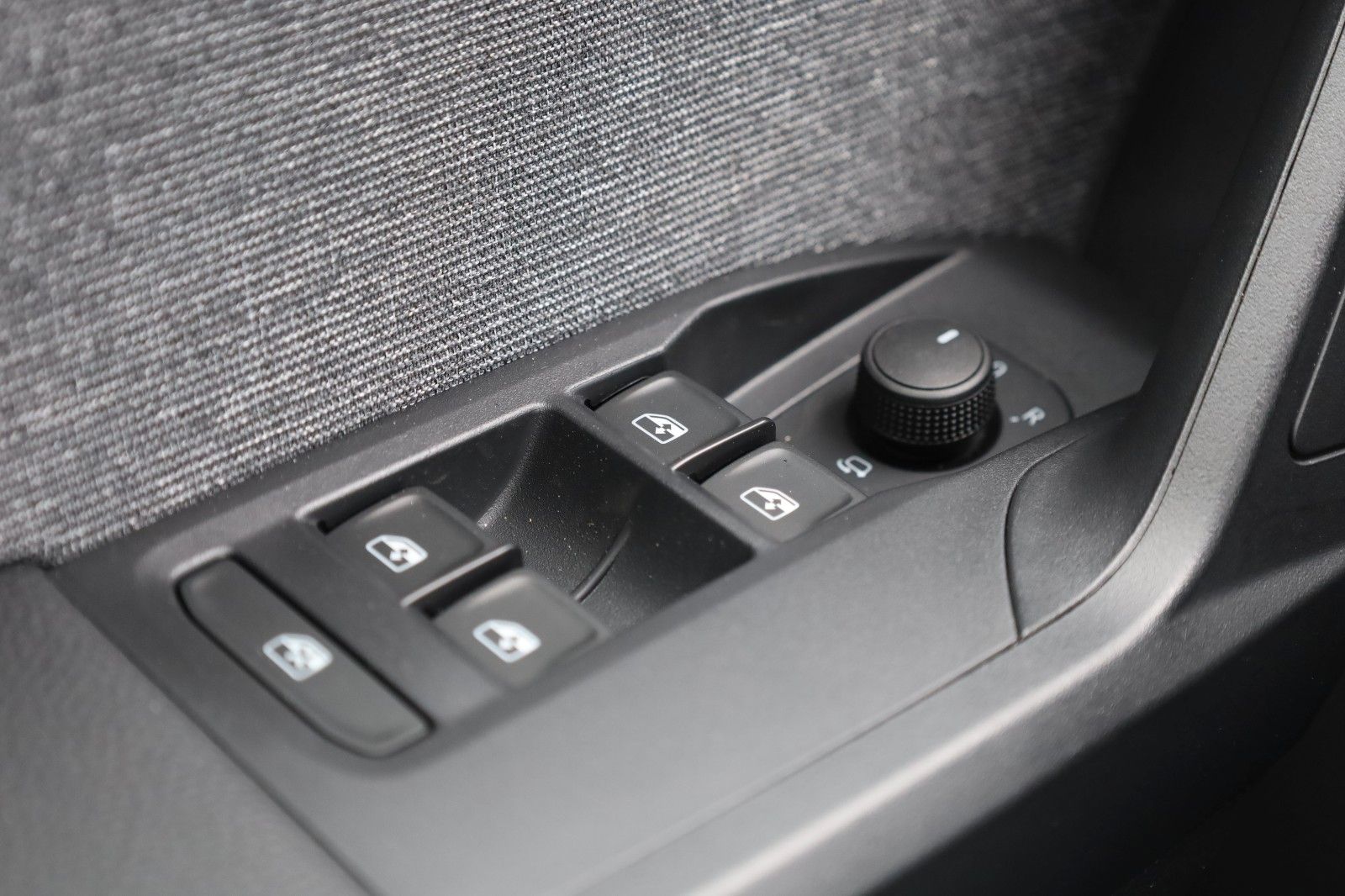Fahrzeugabbildung SEAT Arona 1.0  Xperience *SHZ *Full-Link *LED