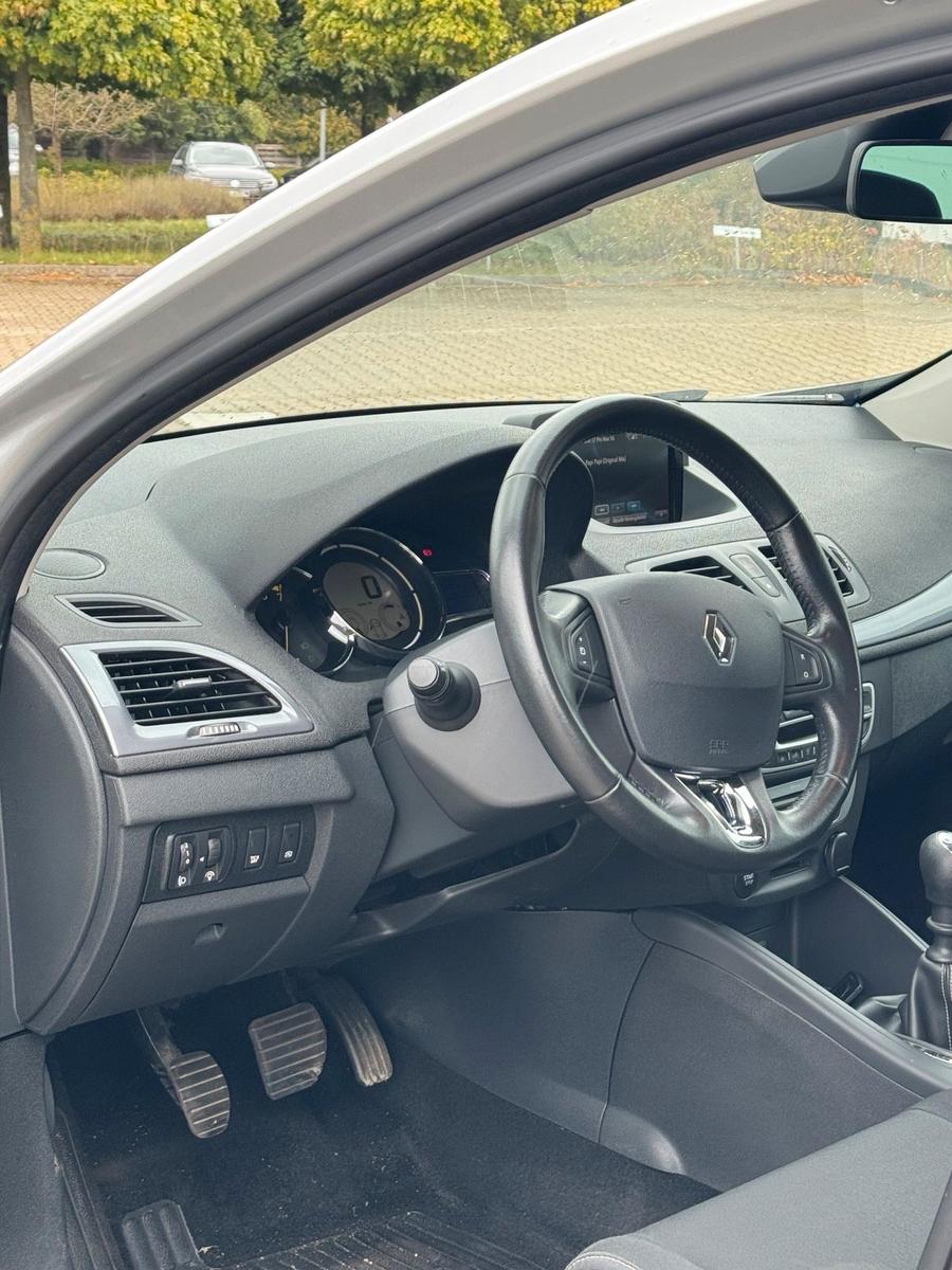 Renault Megane 2015 — photo 7