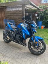 Suzuki GSXs 750  neue Reifen / viel Zubehör  - Suzuki Motorräder in Bremen