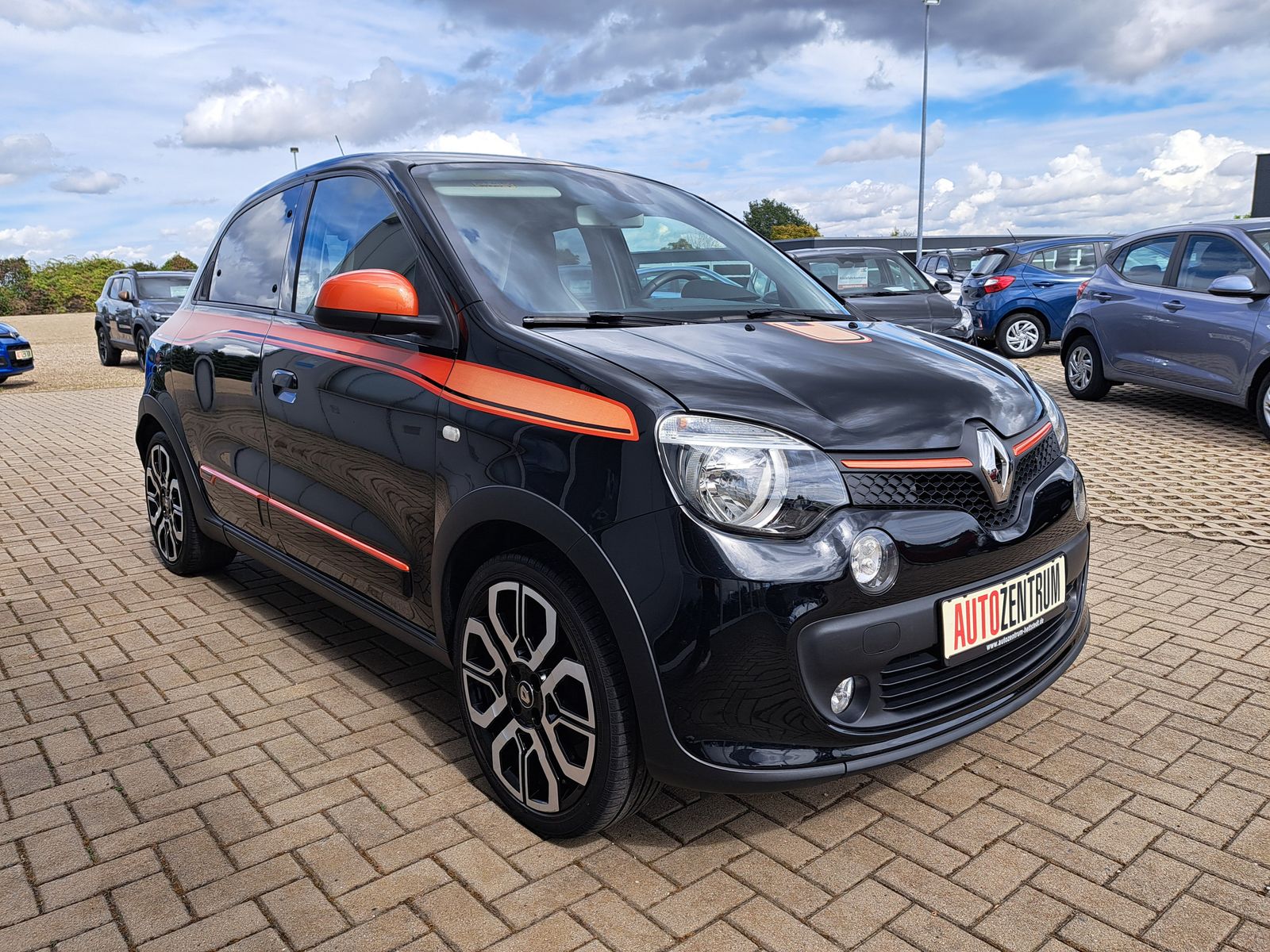 Fahrzeugabbildung Renault Twingo GT TCe 110 PS TEIL-LEDER SITZHEIZUNG ALU