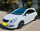 Opel Corsa D Colour Edition OPC Line | Automati... - Opel Corsa aus 2010: Opc