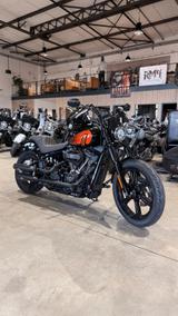 Harley-Davidson Street Bob Umbau / J&H - HARLEY-DAVIDSON STREET BOB UMBAU