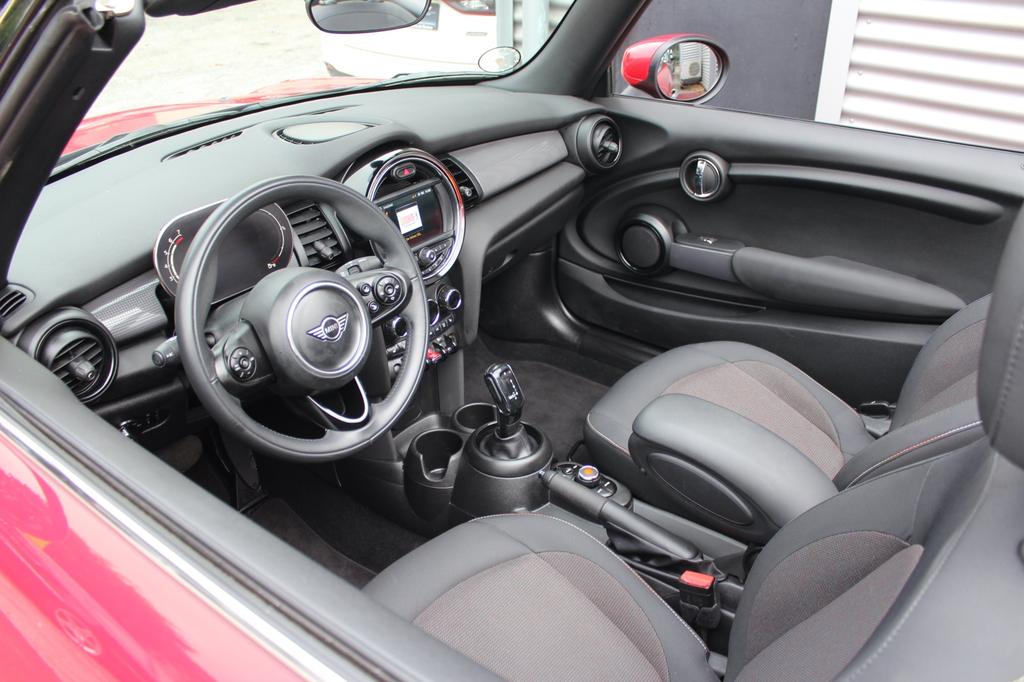 MINI Cooper Cabrio