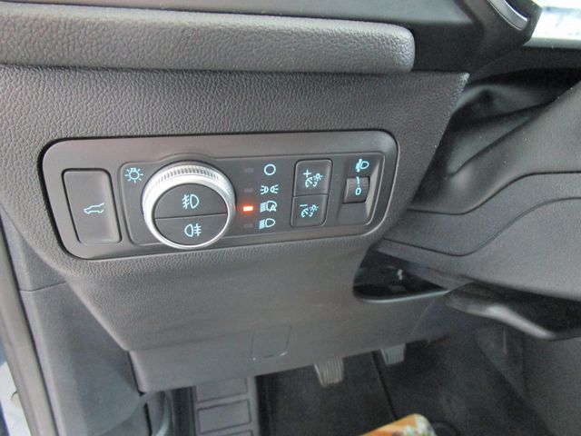Kuga Titanium/LED/ACC/RFK/Key Free/TWA
