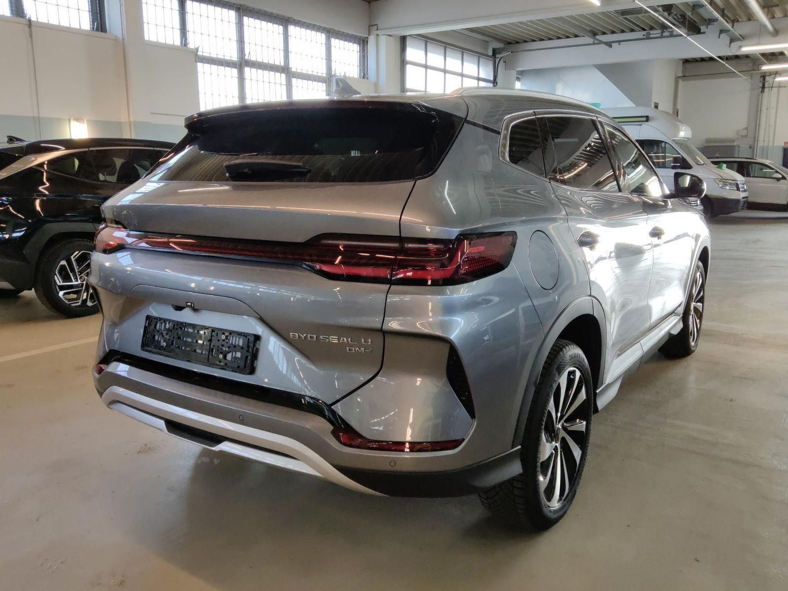 BYD SEAL U