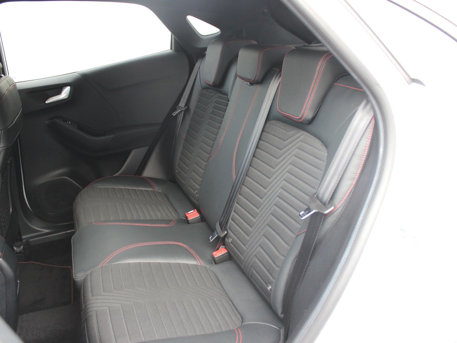 Fahrzeugabbildung Ford Puma Hybrid ST-Line X Start/Stopp