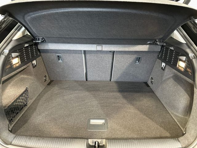 Q2 35 TFSI ADVANCED LED+AHK+MMI NAVI+VCP+ALU+SHZ