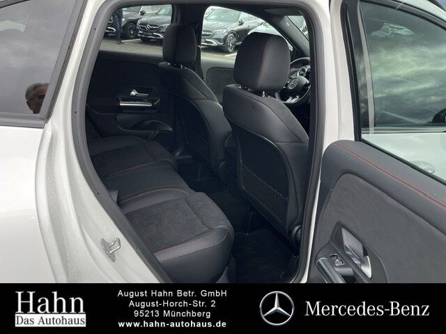 Fahrzeugabbildung Mercedes-Benz GLA 200 AMG/NIGHT/MULTIB./AHK/360/DISTRO./TOTW./