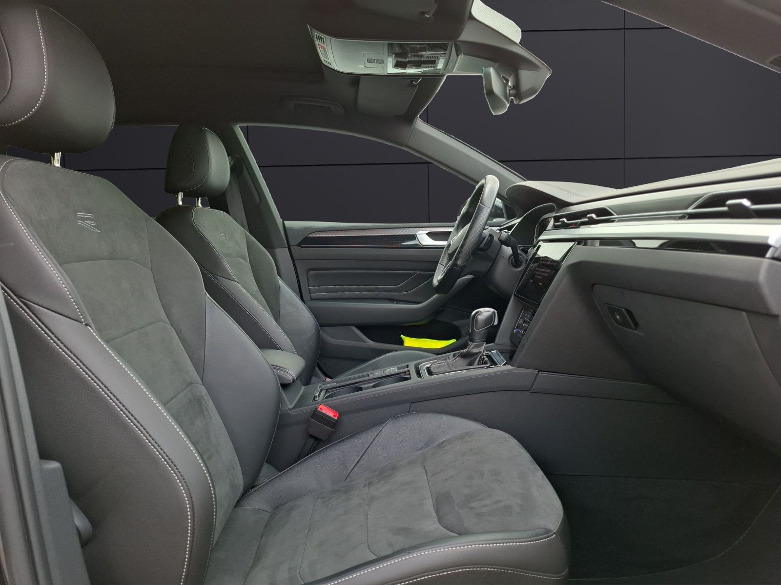 Fahrzeugabbildung Volkswagen Arteon SB TSI R-Line DSG Matrix Navi Pano AID AC