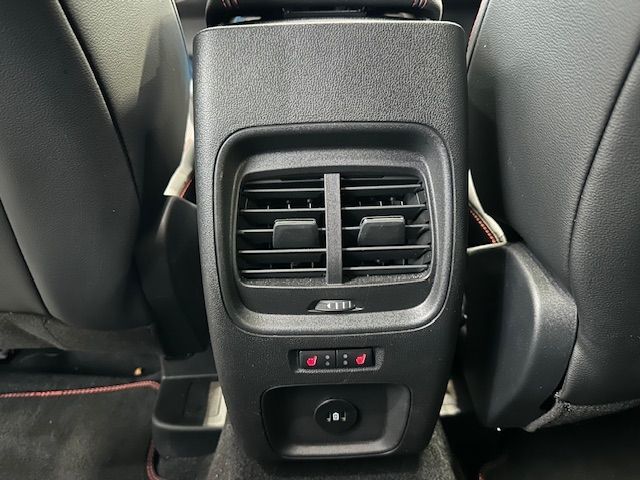 Fahrzeugabbildung Ford Kuga ST-Line X 1.5 EcoBoost EU6d